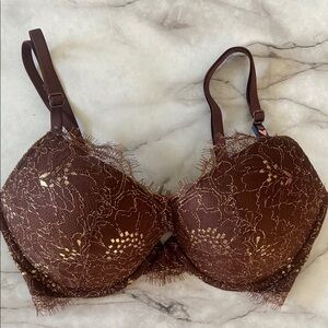 Victoria’s Secret “Very Sexy” padded bra size 32 D